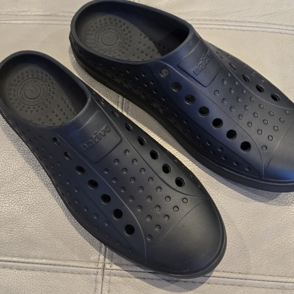 Native Black Women's Slip-On Loafers - Picture 3 of 6